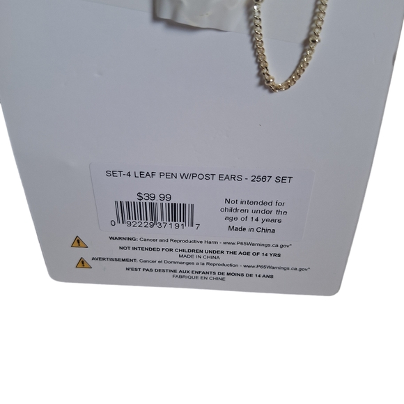 Oceana Trading Island Accessories 4 Leaf Green Pendant & Earrings Set - NEW - Picture 6 of 7